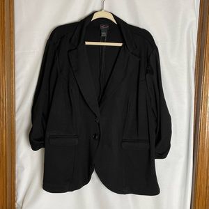 Torrid black blazer 3/4 length ruched sleeve women’s size 4X